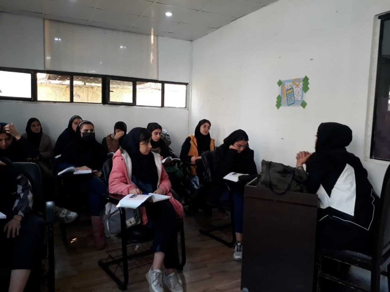 دبیرستان غیر دولتی شکوفه های محراب